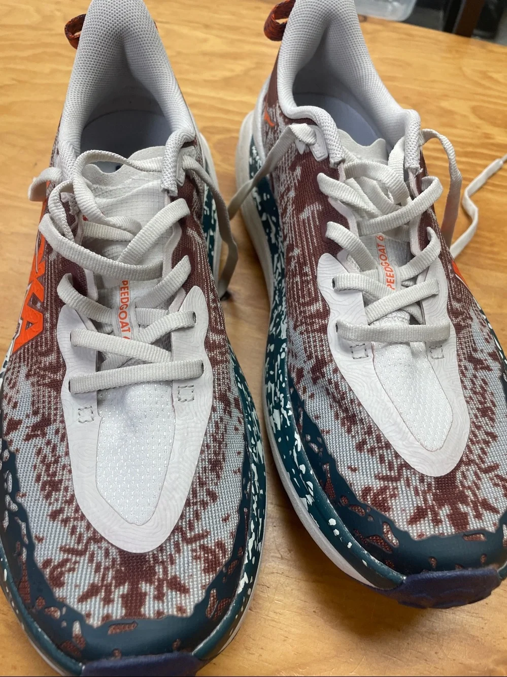 HOKA SpeedGoat 6 8D